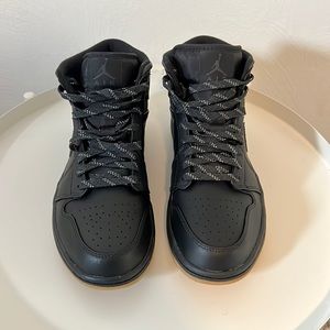 Air Jordan 1 Mid Winterized 'Black Gum Size 8